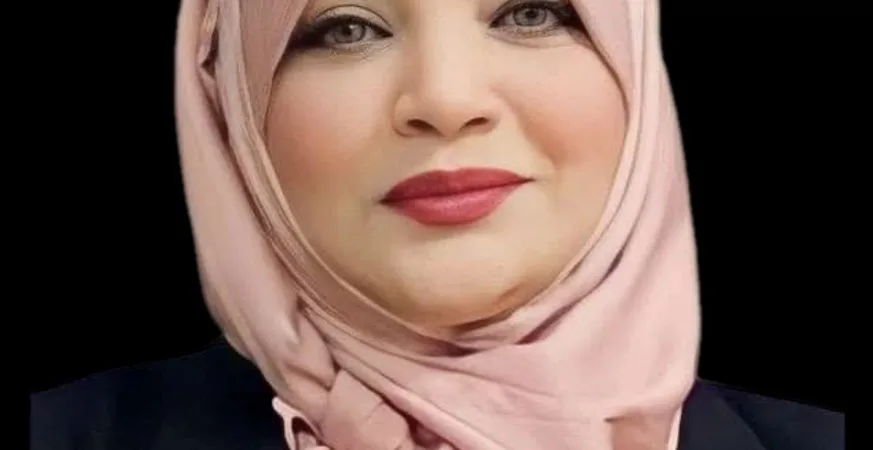 小说家 : 阿比尔·阿尔马达维 Abeer Almadawy