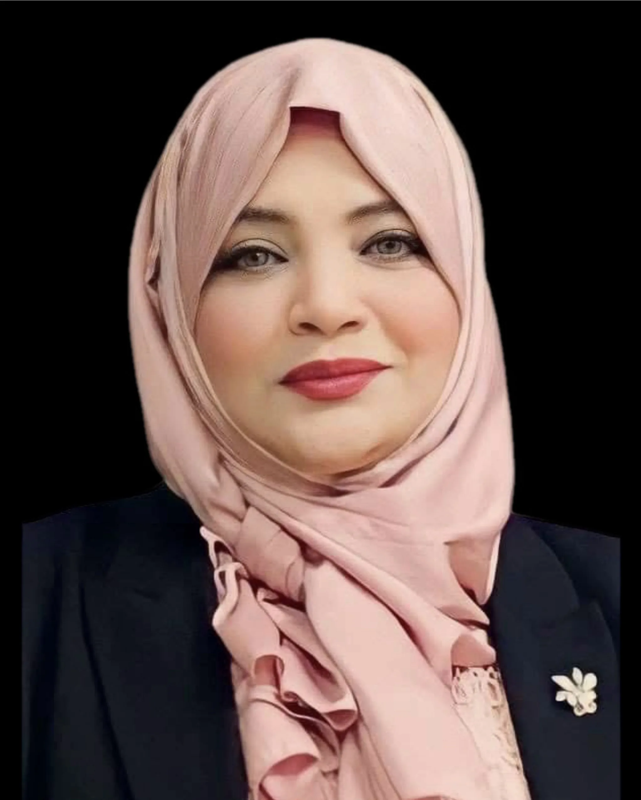 小说家 : 阿比尔·阿尔马达维 Abeer Almadawy