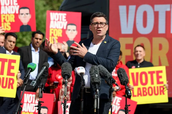 英国工党党魁角逐尘埃落定 安迪·伯纳姆锁定下任首相席位